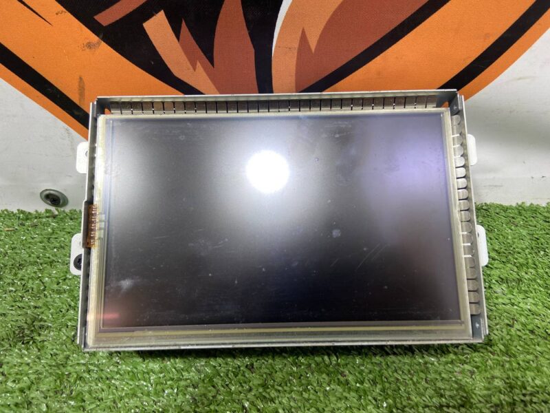 LR137949 Information display navigator RANGE ROVER SPORT L494 13- Used cost 500 € in stock 1 pcs.