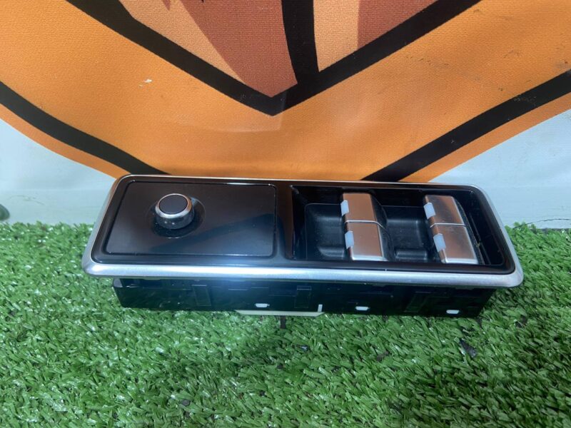 T2H42689 Front window lifter button block Jaguar F-Pace X761 (2017-) USED cost 60 € in stock 1 pcs.