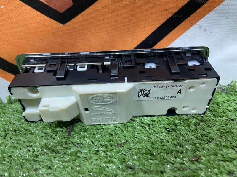 T2H42689 Front window lifter button block Jaguar F-Pace X761 (2017-) USED cost 60 € in stock 1 pcs.