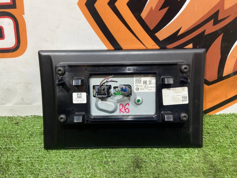 T2H42943 Touchscreen display Jaguar F-Pace X761 (2017-) used cost 700 € in stock 3 pcs.