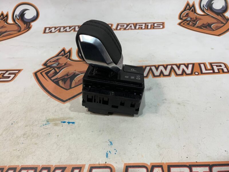 T4A42482 Gear Shift Module Jaguar F-Pace X761 (2017-) Used cost 300 € in stock 4 pcs.
