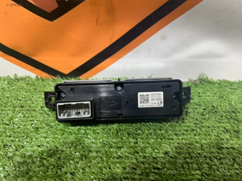 T4K2443 Rear seat switch unit Jaguar I-Pace X590 (2018-) USED cost 92 € in stock 5 pcs.