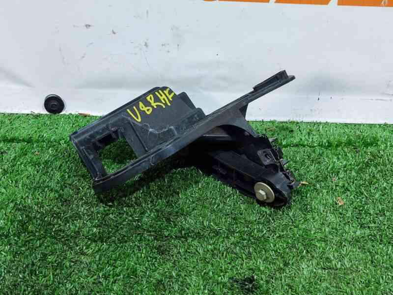BJ3216A142AA Front right fender mounting bracket Range Rover Evoque L538 (2012-2018) Used cost 90 € in stock 1 pcs.