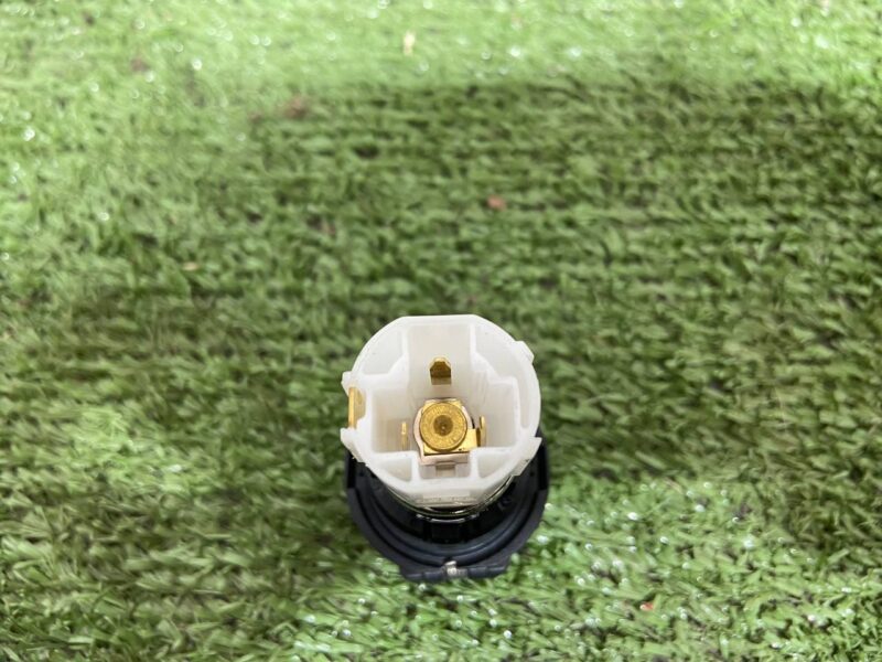 C2D40419 USB Port Jaguar F-Pace X761 (2017-) Used cost 15 € in stock 1 pcs.