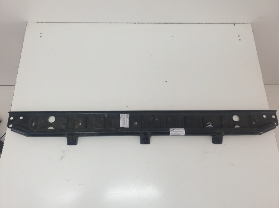 LR024295 Radiator mounting bracket lower LAND ROVER DISCOVERY SPORT L550 2015- Used cost 75 € in stock 1 pcs.