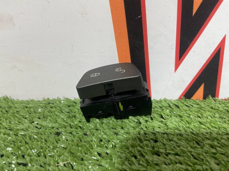 LR025905 Door Lock Switch Right Range Rover Evoque L538 (2012-2018) Used cost 15 € in stock 1 pcs.