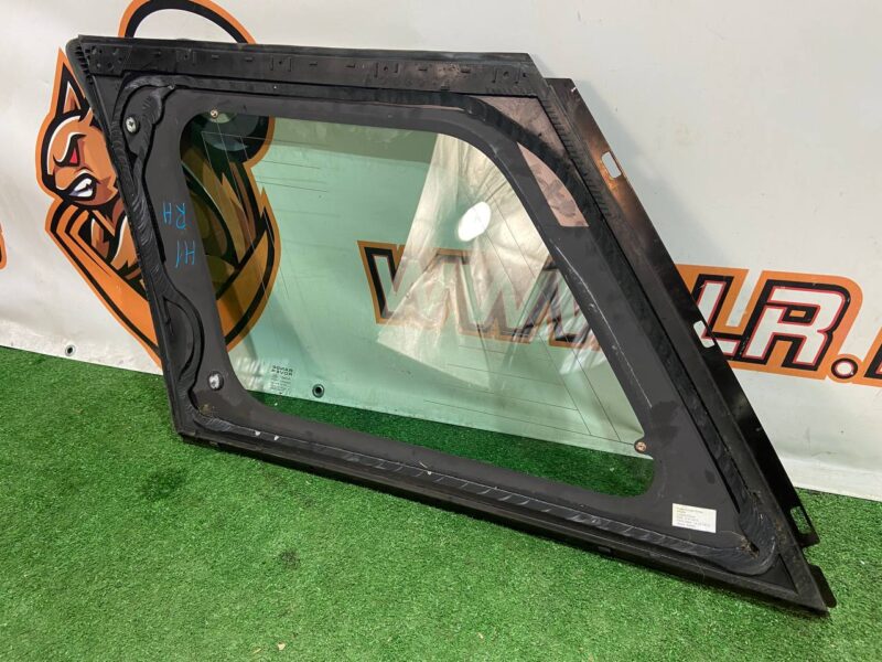 LR034327 Right side body glass Range Rover L405 (2013-2021) Used cost 150 € in stock 1 pcs.