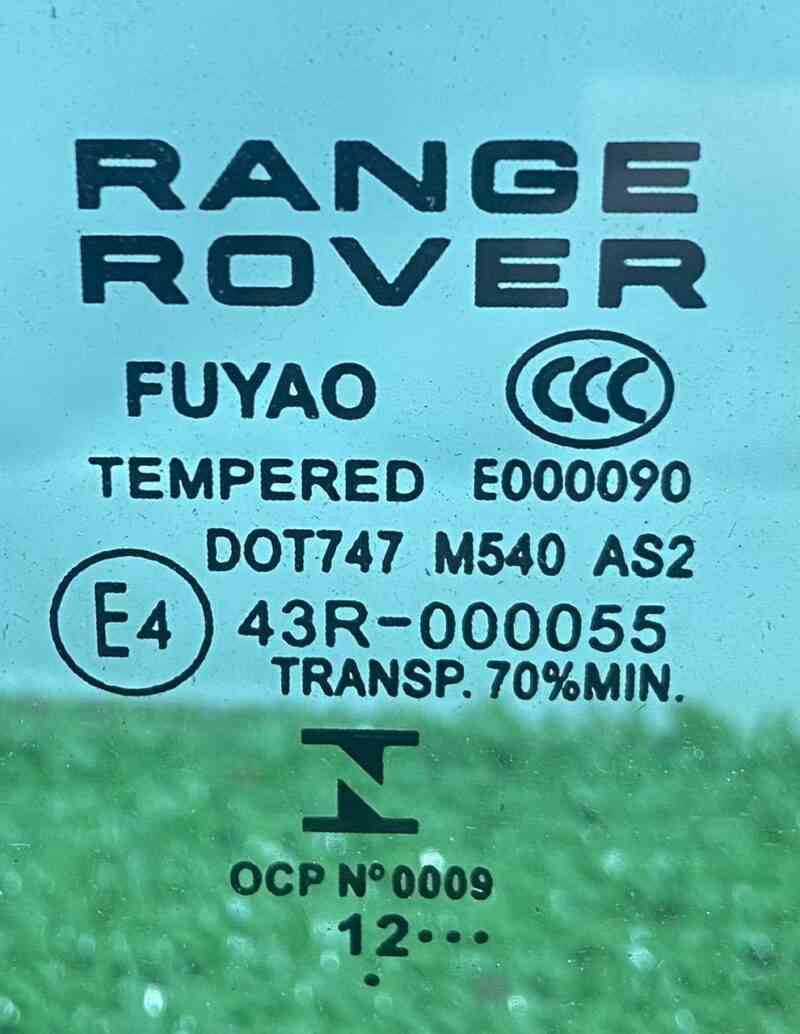 LR034328 Glass in the body side left Range Rover L405 (2013-2021) Used cost 150 € in stock 1 pcs.