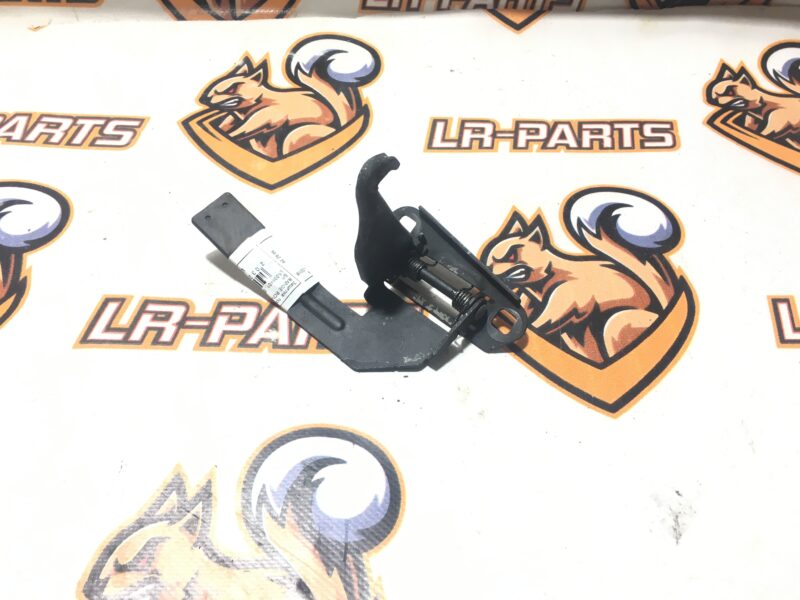LR035401 Range Rover Evoque L538 (2012-2018) Hood Safety Latch Used cost 27 € in stock 4 pcs.