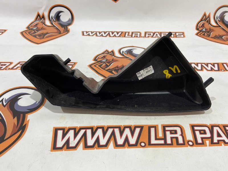 LR036193 Bumper mounting bracket left RANGE ROVER EVOQUE L538 2011-2018 Used cost 10 € in stock 1 pcs.