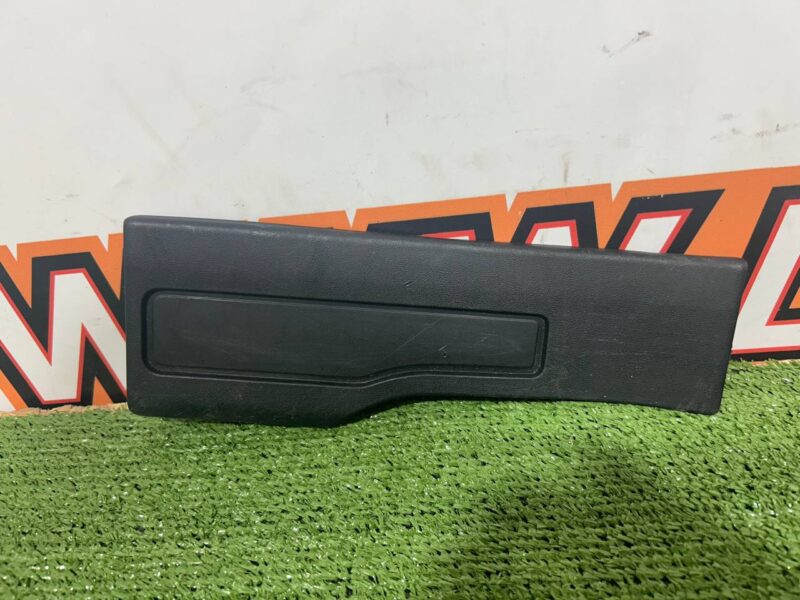 LR042985 Rear right sill trim Range Rover Evoque L538 (2012-2018) Used cost 23 € in stock 1 pcs.