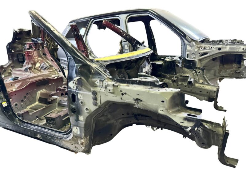 LR043047 Quarter car Front right Range Rover Evoque L538 (2012-2018) Used cost 500 € in stock 2 pcs.