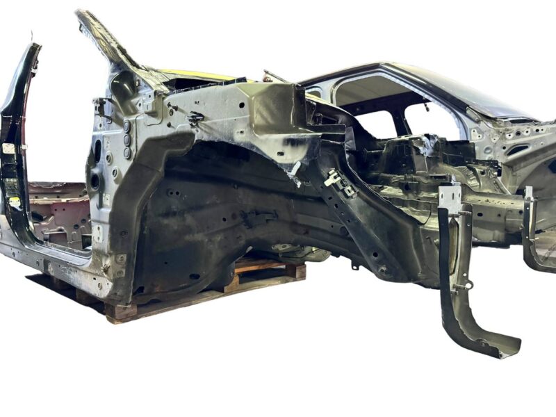 LR043047 Quarter car Front right Range Rover Evoque L538 (2012-2018) Used cost 500 € in stock 2 pcs.