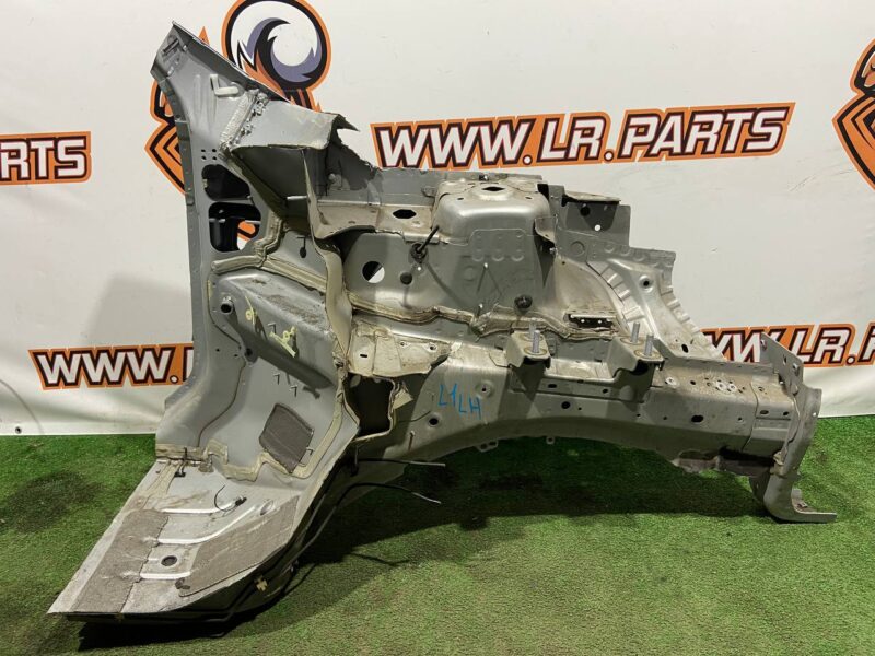 LR044029 Quarter car front left Range Rover Evoque L538 (2012-2018) Used cost 500 € in stock 1 pcs.