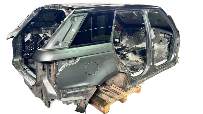 LR044372 Quarter rear right Range Rover Sport L494 Used cost 430 € in stock 6 pcs.