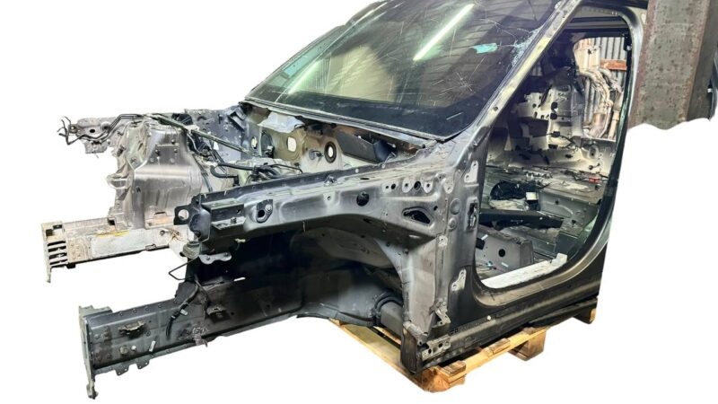 LR044376 Quarter front left Range Rover Sport L494 (2014-2022) Used cost 500 € in stock 1 pcs.