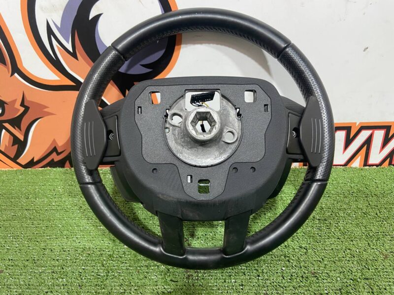 LR047924 Steering wheel under AIR BAG with buttons Range Rover Evoque L538 (2012-2018) Used cost 95 € in stock 1 pcs.