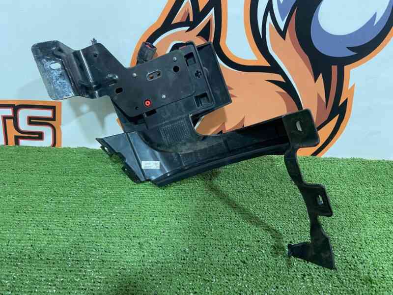 LR048697 Rear left bumper mounting bracket Range Rover Evoque L538 (2012-2018) Used cost 10 € in stock 1 pcs.