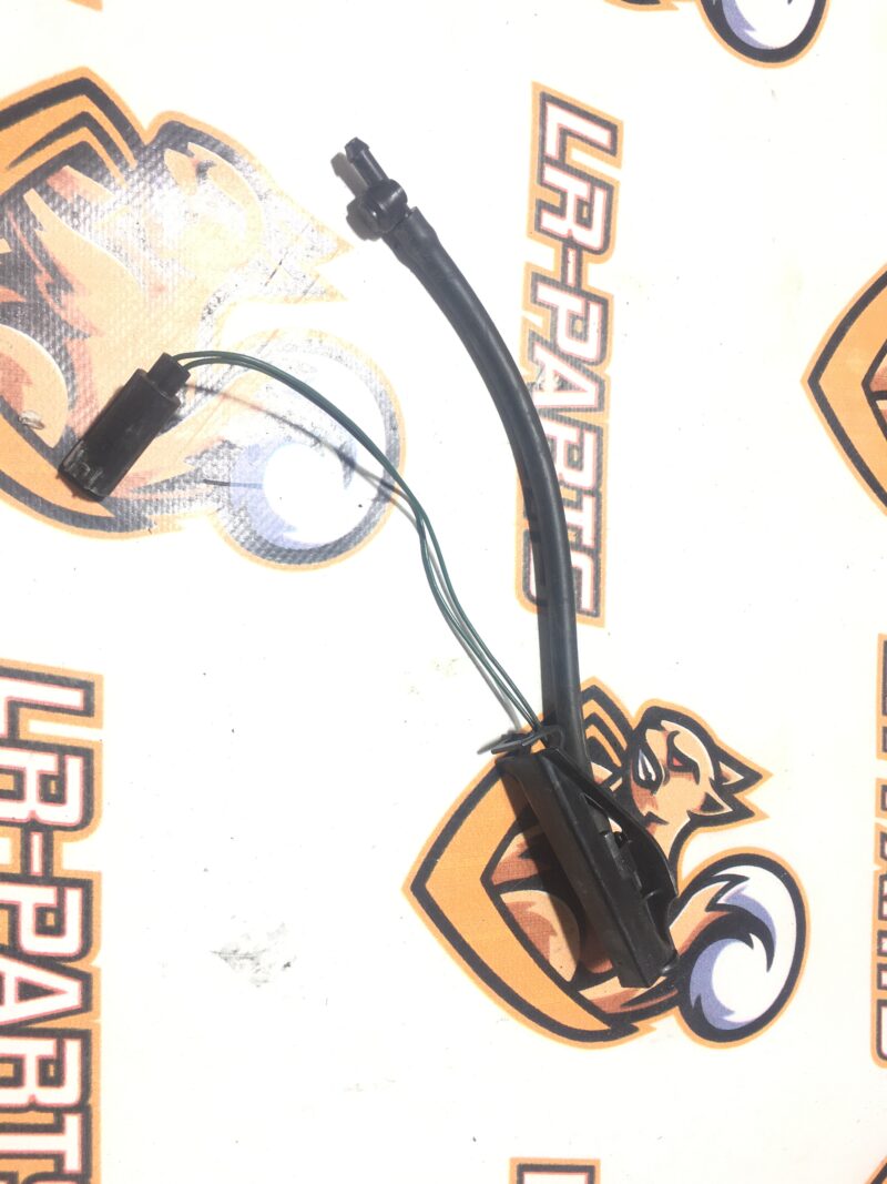 LR050779 Heated windshield washer nozzle Range Rover Evoque L538 (2012-2018) Used cost 10 € in stock 3 pcs.