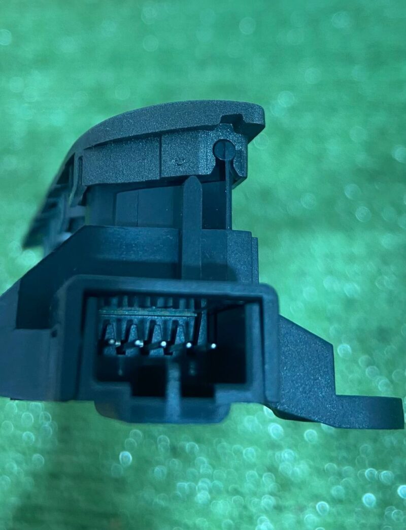 LR055279 Electric seat adjustment switch right Range Rover Evoque L538 (2012-2018) Used cost 19 € in stock 1 pcs.