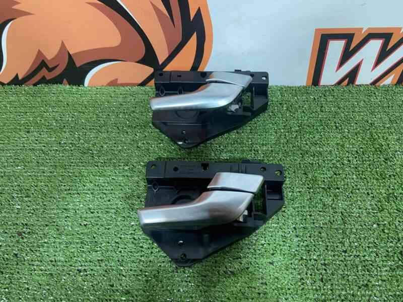 LR065131 Door handle inner right Range Rover Evoque L538 (2012-2018) Used cost 10 € in stock 2 pcs.