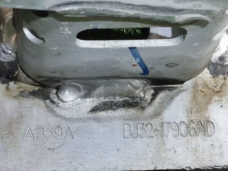 LR066891 Rear bumper booster Range Rover Evoque L538 (2012-2018) Used cost 120 € in stock 1 pcs.