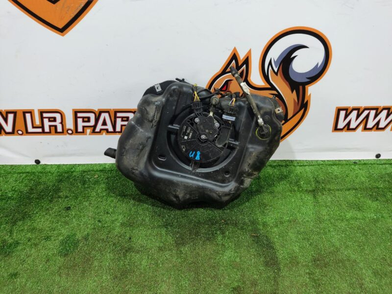 LR071754 Fuel tank plastic Range Rover Evoque L538 (2012-2018) Used cost 280 € in stock 1 pcs.