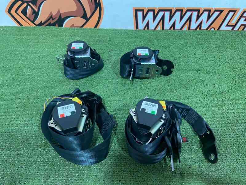 LR072746KIT Used Range Rover Evoque L538 (2012-2018) seat belt set cost 350 € in stock 1 pcs.