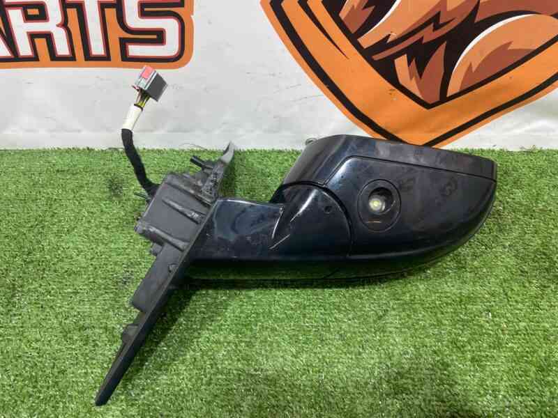 LR072952 Outside right mirror assembly Land Rover Discovery Sport L550 (2015-) Used cost 500 € in stock 1 pcs.