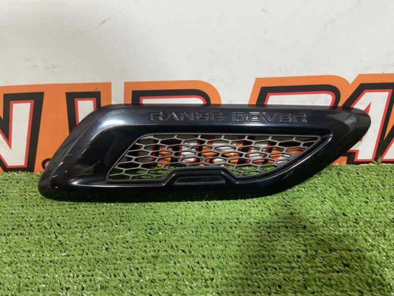 LR074253 Hood molding right Range Rover Evoque L538 (2012-2018) Used cost 80 € in stock 1 pcs.