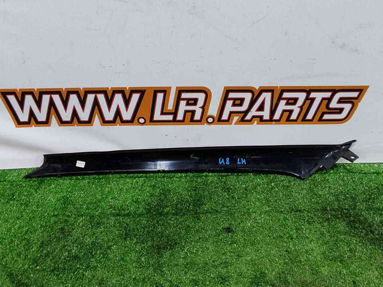 LR077218 Windshield pillar trim left Range Rover Evoque L538 (2012-2018) Used cost 25 € in stock 1 pcs.
