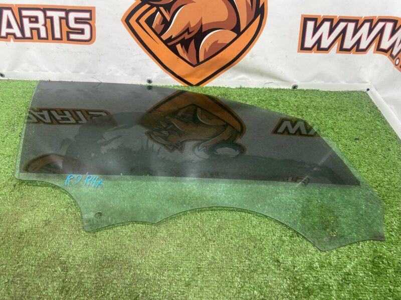 LR184751 Front right door glass Land Rover Discovery Sport L550 (2015-) USED cost 125 € in stock 1 pcs.