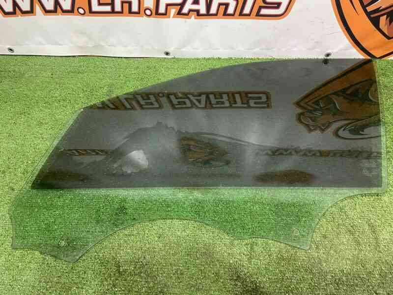 LR080137 Front left door glass Land Rover Discovery Sport L550 (2015-) USED cost 125 € in stock 7 pcs.