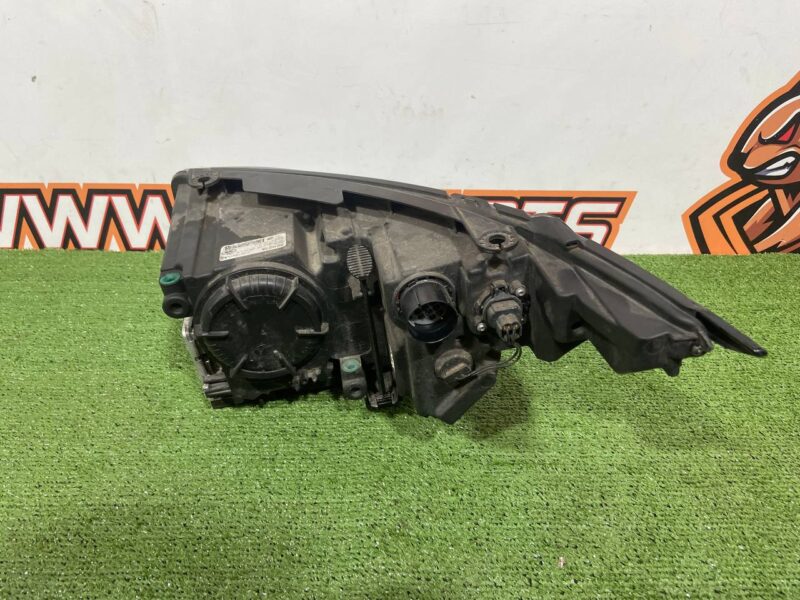 LR084680 Right headlight complete Range Rover Evoque L538 (2012-2018) Used cost 650 € in stock 1 pcs.