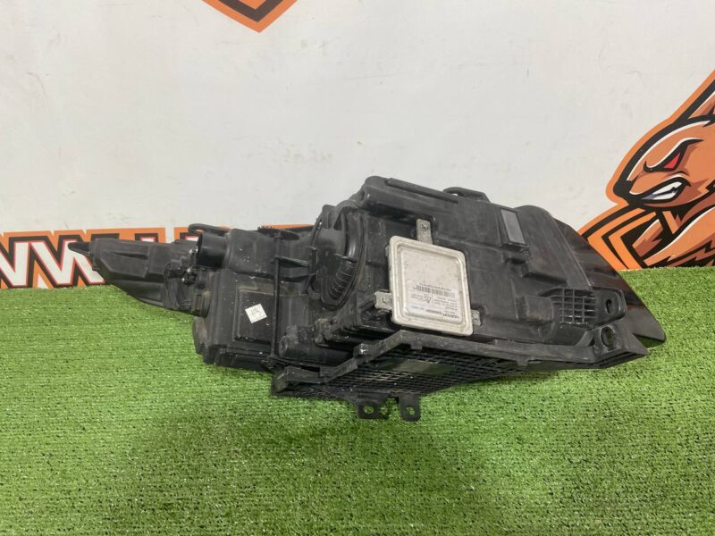 LR084686 Left headlight assembly Range Rover Evoque L538 (2012-2018) Used cost 650 € in stock 1 pcs.