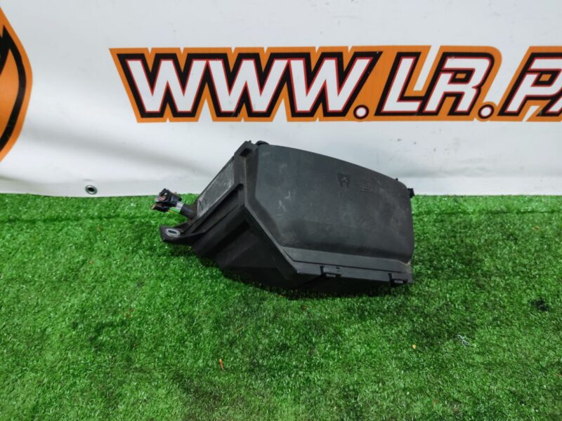 LR094262 Used Range Rover Evoque L538 engine compartment fuse box (2012-2018) cost 250 € in stock 1 pcs.