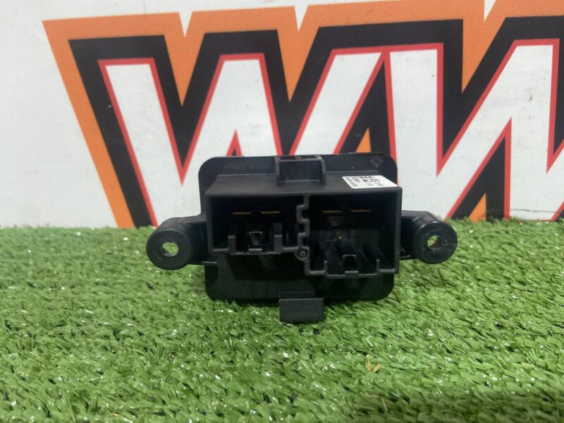 LR094345 Heater resistor Land Rover Discovery Sport L550 (2015-) Used - Image 13