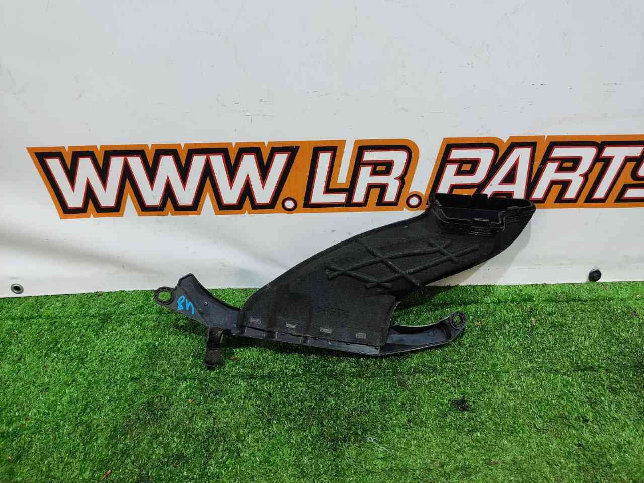 LR096554 Used Range Rover Evoque L538 air filter duct (2012-2018) cost 50 € in stock 1 pcs.