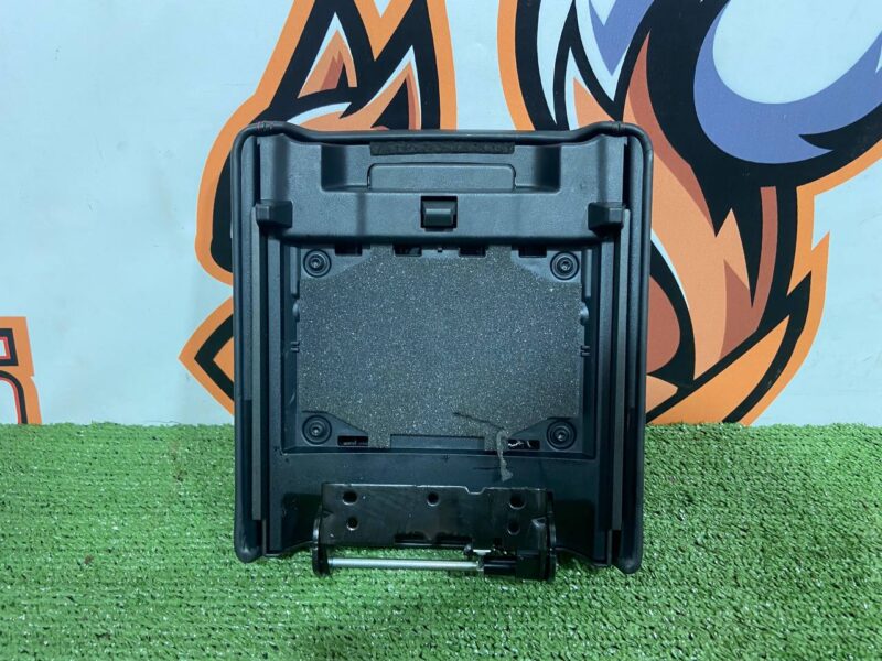LR102218 Armrest Range Rover Evoque L538 (2012-2018) Used cost 150 € in stock 1 pcs.