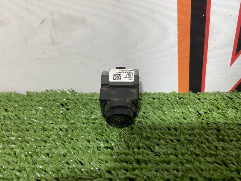 LR107743 Rear view camera Land Rover Discovery Sport L550 (2015-) Used cost 200 € in stock 1 pcs.