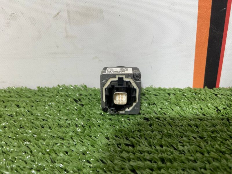 LR107743 Rear view camera Land Rover Discovery Sport L550 (2015-) Used cost 200 € in stock 1 pcs.