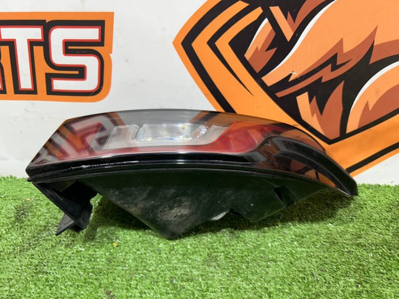 LR116195 Right LED lamp 2015- Range Rover Evoque L538 (2012-2018) Used cost 250 € in stock 1 pcs.