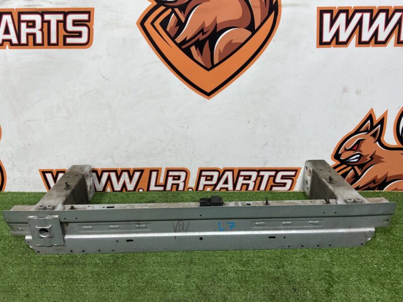LR123919 Front Bumper Reinforcement Range Rover Velar L560 (2018-) Used - Image 26