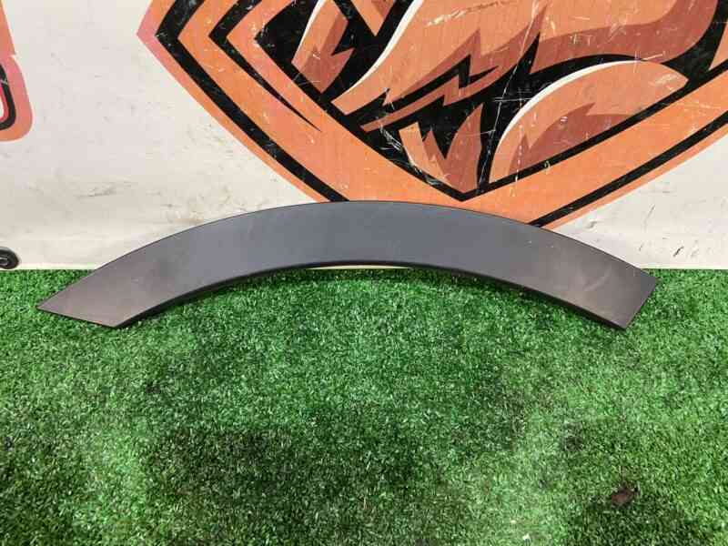 LR128132 Molding of the rear right door arched Land Rover Discovery Sport L550 (2015-) Used cost 50 € in stock 1 pcs.