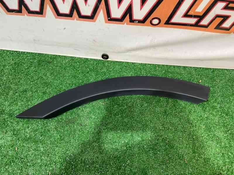 LR128132 Molding of the rear right door arched Land Rover Discovery Sport L550 (2015-) Used cost 50 € in stock 1 pcs.