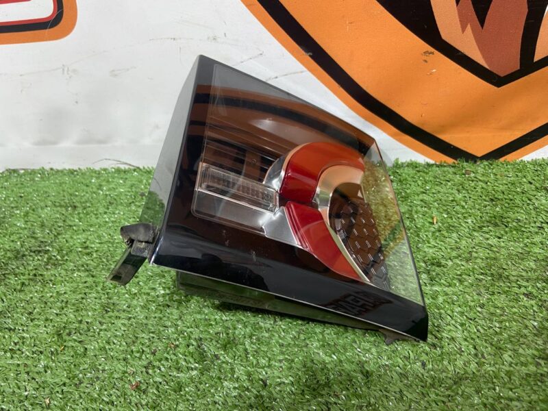 LR135479 Rear left light in the trunk lid Land Rover Discovery Sport L550 (2015-) Used - Image 14