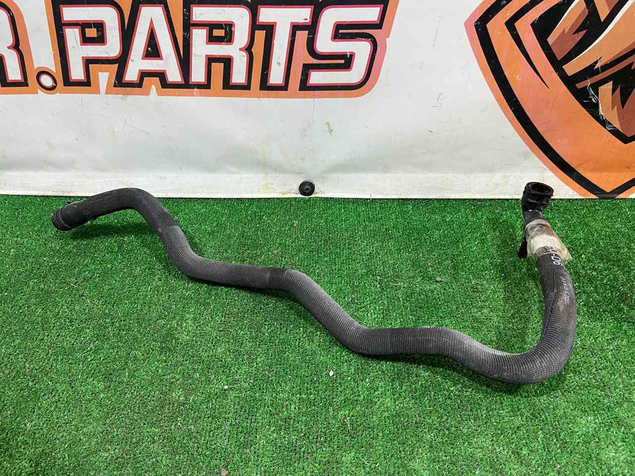 LR139405 Cooling pipe Range Rover Sport L494 (2014-2022) used cost 80 € in stock 1 pcs.