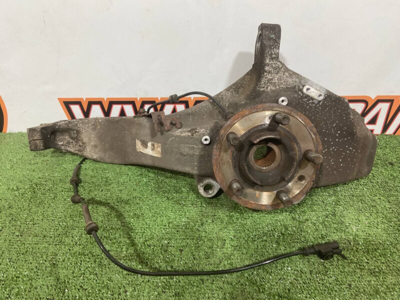 LR146341 Steering knuckle right Range Rover L405 (2013-2021) Used cost 490 € in stock 1 pcs.