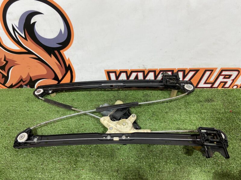 LR153962 Window lifter rear left electric.  Range Rover L405 (2013-2021) Used cost 150 € in stock 4 pcs.