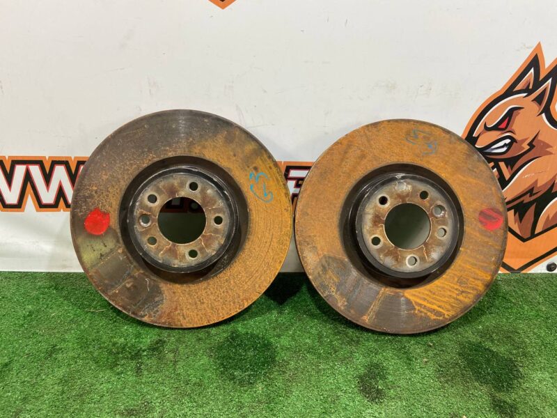 LR161894 Front brake disc Range Rover Sport L494 (2014-2022) used cost 20 € in stock 1 pcs.